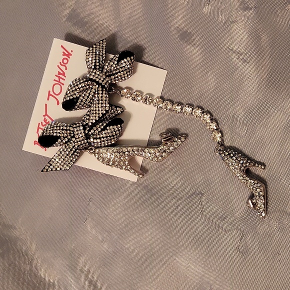 Betsey Johnson heel 👠 bow mixed - Picture 1 of 4